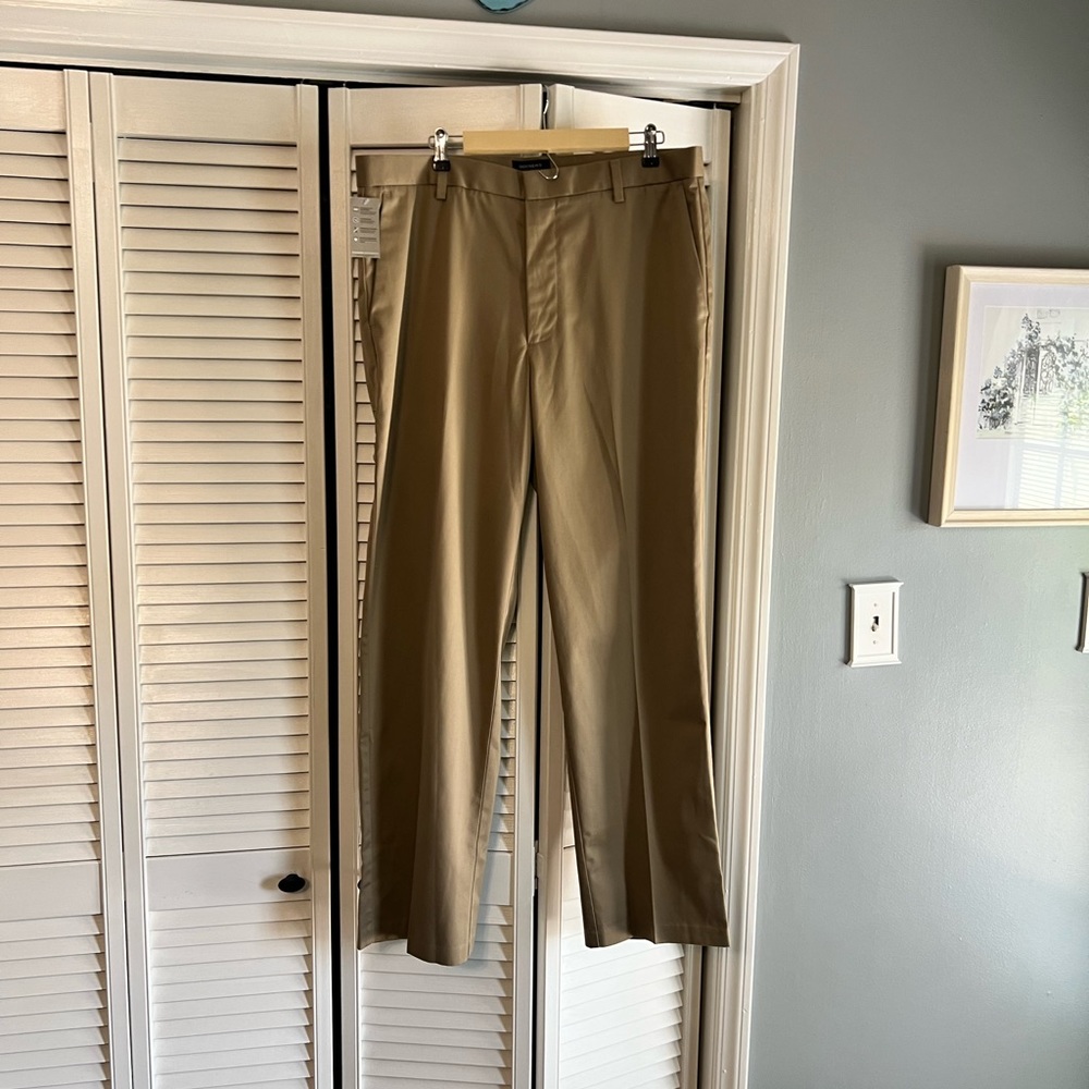Dockers D3‎ Classic Fit. SZ 38/32 NWT